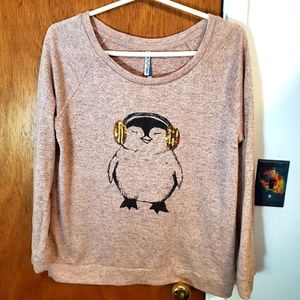 Cute Penguin top! Size M